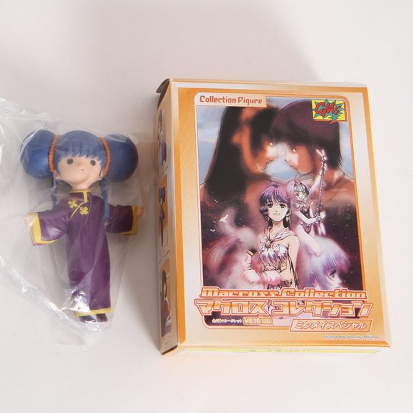 Macross Highly-Sought After Collectible of Lynn Minmay - Picture 2 of 3